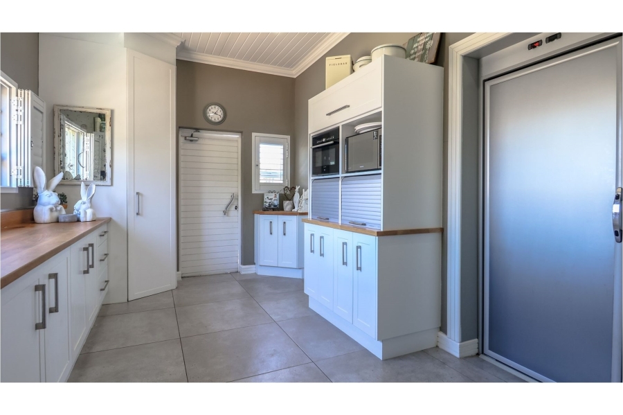 5 Bedroom Property for Sale in Num Num Cape Estate Western Cape